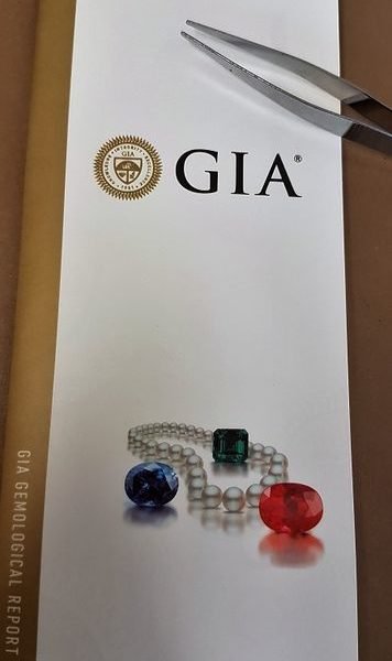 408_GIA_Spinel_2