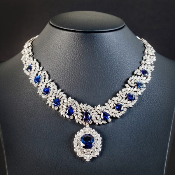 Diamond necklace with sapphires